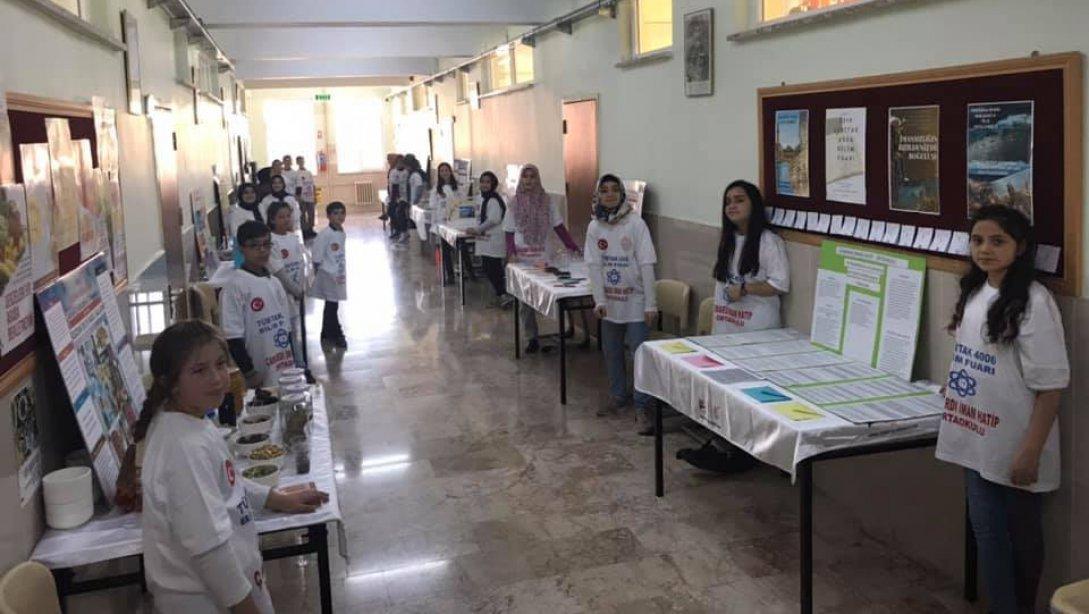 Çamardı İmam Hatip Ortaokulu TÜBİTAK 4006 Bilim Fuarı gerçekleştirildi.