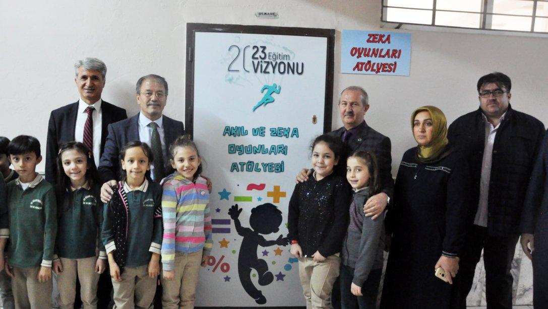 İl Milli Eğitim Müdürümüz Halil İbrahim YAŞAR Necip Fazıl Kısakürek İlkokulu Zeka Oyunları Atölyesinin Açılışını Gerçekleştirdi.