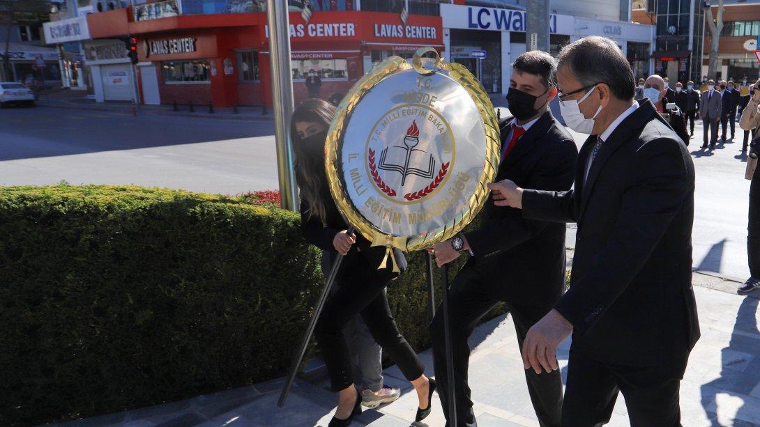 23 Nisan Ulusal Egemenlik ve Çocuk Bayramı Atatürk Anıtına Çelenk Sunulmasıyla Başladı.