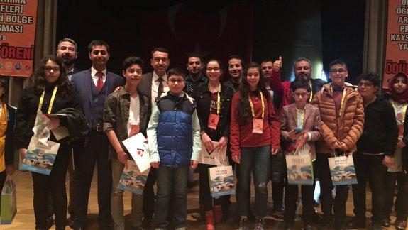 Tübitak Ortaokul Öğrencileri Araştırma Projeleri Kayseri Bölge Finalinde Öğrencilerimiz Bizleri Yine Gururlandırdı.