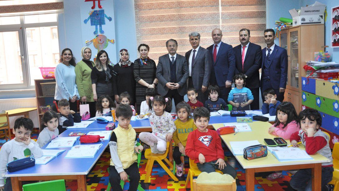 İl Milli Eğitim Müdürümüz Halil İbrahim YAŞAR Şehit Varol Tosun İlkokulu ve Ortaokuluna Ziyaret Gerçekleştirdi.